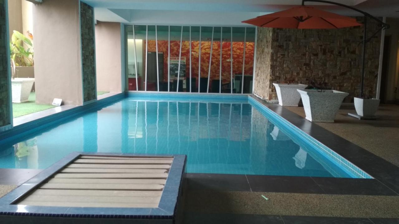 Risqi Apartment 2 Bedroom Wakaf Che Yeh Kota Bharu Bagian luar foto
