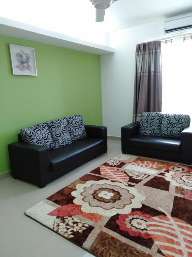 Risqi Apartment 2 Bedroom Wakaf Che Yeh Kota Bharu Bagian luar foto