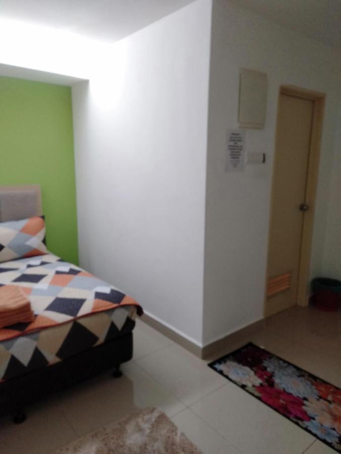 Risqi Apartment 2 Bedroom Wakaf Che Yeh Kota Bharu Bagian luar foto