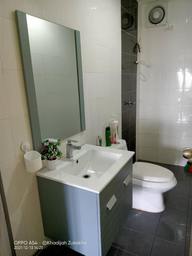 Risqi Apartment 2 Bedroom Wakaf Che Yeh Kota Bharu Bagian luar foto